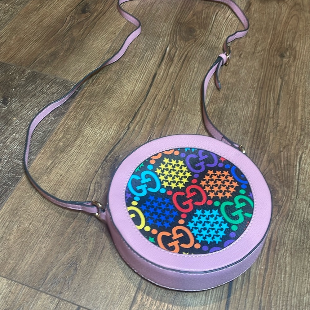 Gucci GG supreme psychedelic round Crossbody bag🌈